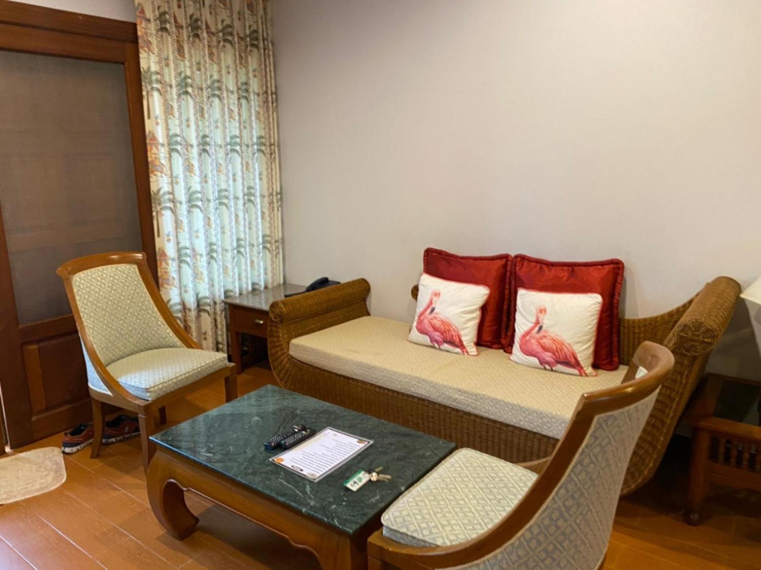 Sailom Resort Bangsaphan Bang Saphan Exterior photo
